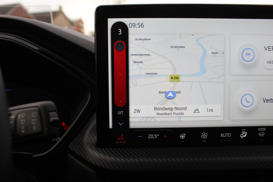 Ford Kuga 2.5-243pk PHEV ST-Line X. 2100kg trekgewicht ! Nieuw Model ! Van €. 54.937,- voor €. 43.735,- ! Trekgewicht van 2.100kg ! Elektr. verstelb. AGR stoelen voor, Stoel-, stuur-, voorraam- en achterbank verwarming, Elektr. panorama/schuif-kanteldak , Trekhaak wegklapbaar,