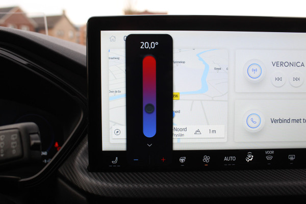 Ford Kuga 2.5-243pk PHEV ST-Line X. 2100kg trekgewicht ! Nieuw Model ! Van €. 54.937,- voor €. 43.735,- ! Trekgewicht van 2.100kg ! Elektr. verstelb. AGR stoelen voor, Stoel-, stuur-, voorraam- en achterbank verwarming, Elektr. panorama/schuif-kanteldak , Trekhaak wegklapbaar,