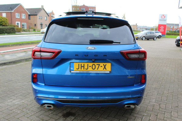 Ford Kuga 2.5-243pk PHEV ST-Line X. 2100kg trekgewicht ! Nieuw Model ! Van €. 54.937,- voor €. 43.735,- ! Trekgewicht van 2.100kg ! Elektr. verstelb. AGR stoelen voor, Stoel-, stuur-, voorraam- en achterbank verwarming, Elektr. panorama/schuif-kanteldak , Trekhaak wegklapbaar,