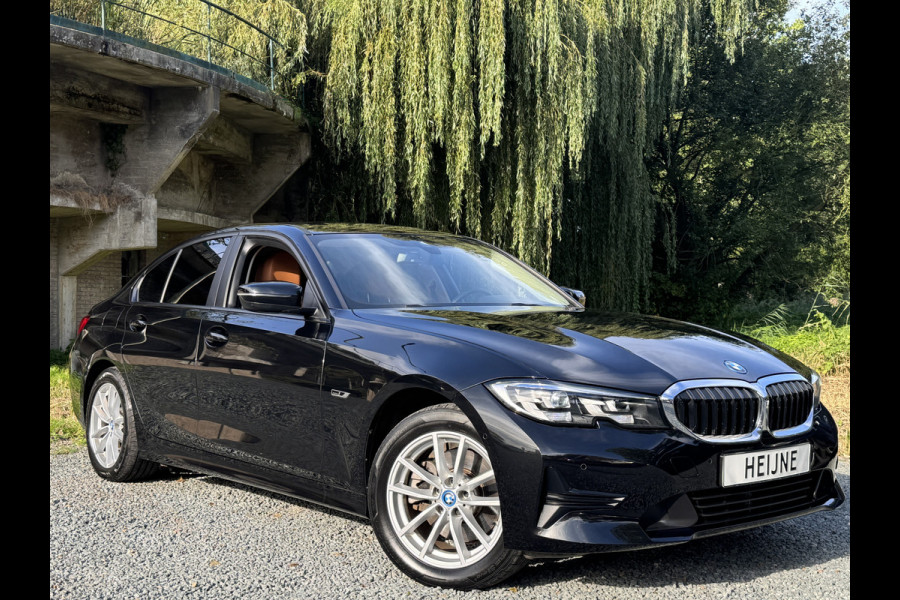 BMW 3-serie 320e 204PK HYBRID BUSINESS LEDER/CAMERA/TREKHAAK