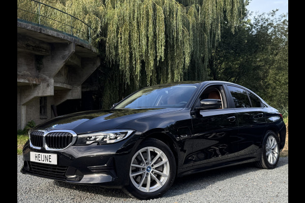BMW 3-serie 320e 204PK HYBRID BUSINESS LEDER/CAMERA/TREKHAAK