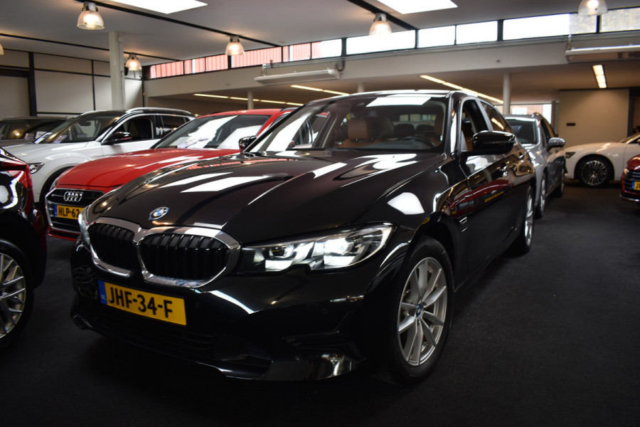 BMW 3-serie 320e 204PK HYBRID BUSINESS LEDER/CAMERA/TREKHAAK
