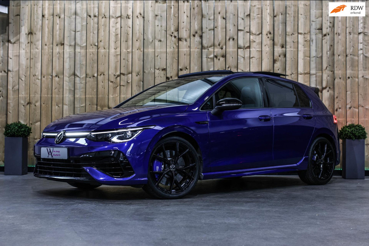 Volkswagen Golf 2.0 TSI R 4Motion *Akra*Pano*Leder*H&K*Performance* Volkswagen Golf 2.0 TSI R 4Motion *Akra*Pano*Leder*H&K*Performance*