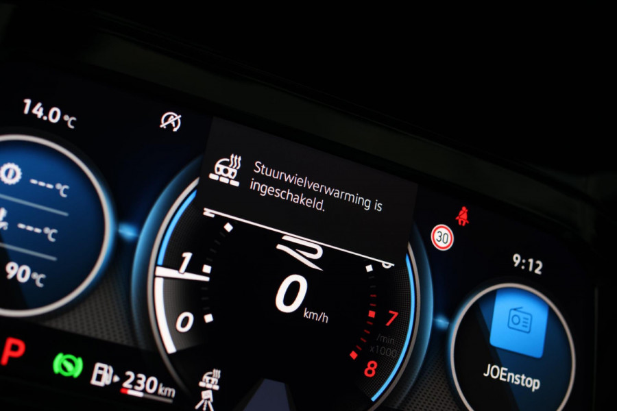 Volkswagen Golf 2.0 TSI R 4Motion *Akra*Pano*Leder*H&K*Performance*