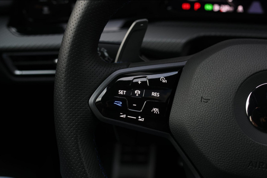 Volkswagen Golf 2.0 TSI R 4Motion *Akra*Pano*Leder*H&K*Performance*