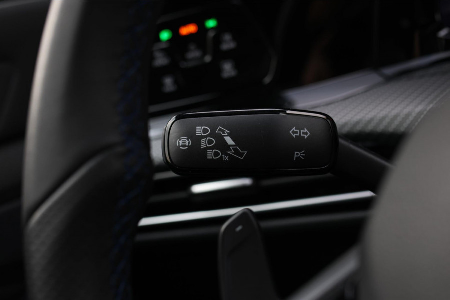 Volkswagen Golf 2.0 TSI R 4Motion *Akra*Pano*Leder*H&K*Performance*