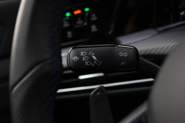 Volkswagen Golf 2.0 TSI R 4Motion *Akra*Pano*Leder*H&K*Performance*