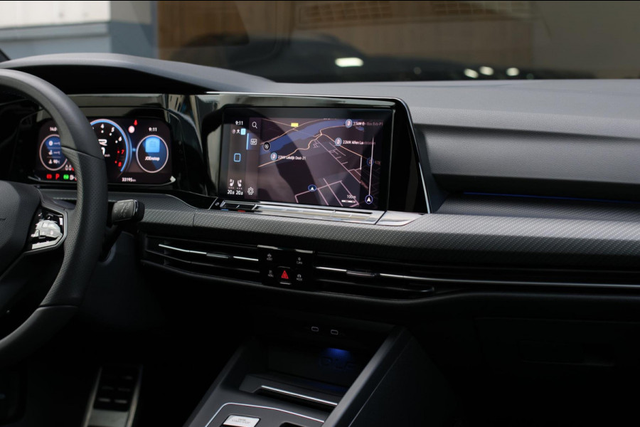 Volkswagen Golf 2.0 TSI R 4Motion *Akra*Pano*Leder*H&K*Performance*