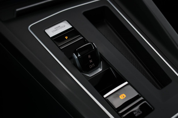 Volkswagen Golf 2.0 TSI R 4Motion *Akra*Pano*Leder*H&K*Performance*