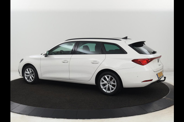 Seat Leon 1.0 TSI Style Business Intense | Trekhaak | Stoelverwarming | Carplay | Adaptive cruise | Stuurverwarming | Keyless | Camera | Navigatie | Full LED | Park Assist | Digital Cockpit