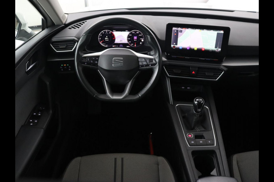 Seat Leon 1.0 TSI Style Business Intense | Trekhaak | Stoelverwarming | Carplay | Adaptive cruise | Stuurverwarming | Keyless | Camera | Navigatie | Full LED | Park Assist | Digital Cockpit