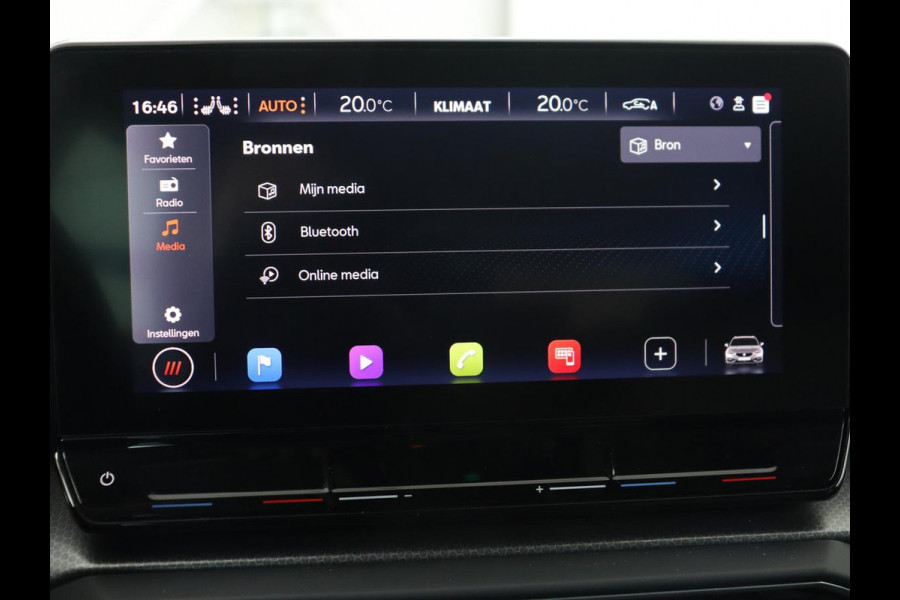 Seat Leon 1.0 TSI Style Business Intense | Trekhaak | Stoelverwarming | Carplay | Adaptive cruise | Stuurverwarming | Keyless | Camera | Navigatie | Full LED | Park Assist | Digital Cockpit