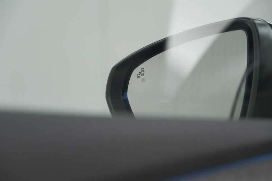 Peugeot 3008 1.2 Hybrid 136 e-DCS6 GT | 360 Camera | Adaptieve Cruise Control | Elektronische Kofferklep | Navigatie