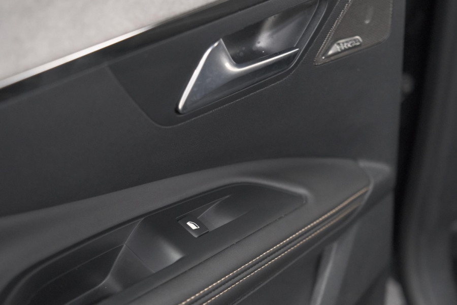 Peugeot 3008 1.2 Hybrid 136 e-DCS6 GT | 360 Camera | Adaptieve Cruise Control | Elektronische Kofferklep | Navigatie