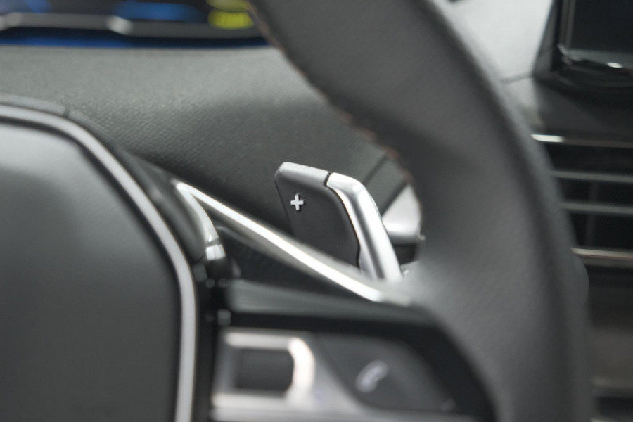 Peugeot 3008 1.2 Hybrid 136 e-DCS6 GT | 360 Camera | Adaptieve Cruise Control | Elektronische Kofferklep | Navigatie