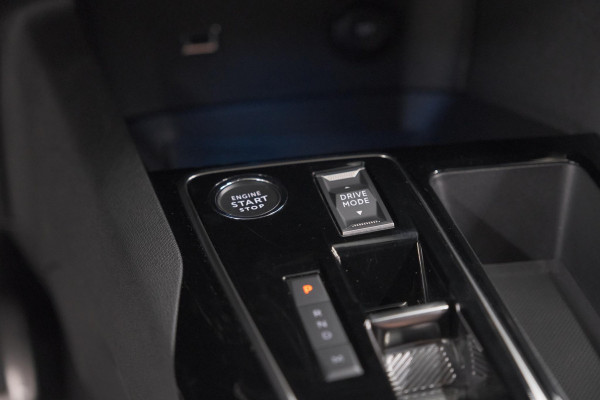 Peugeot 3008 1.2 Hybrid 136 e-DCS6 GT | 360 Camera | Adaptieve Cruise Control | Elektronische Kofferklep | Navigatie