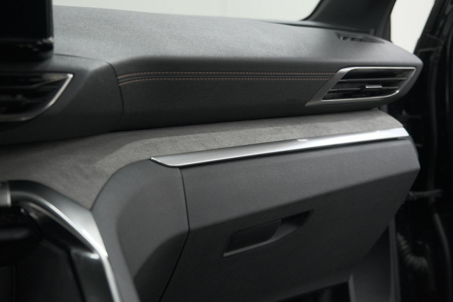 Peugeot 3008 1.2 Hybrid 136 e-DCS6 GT | 360 Camera | Adaptieve Cruise Control | Elektronische Kofferklep | Navigatie