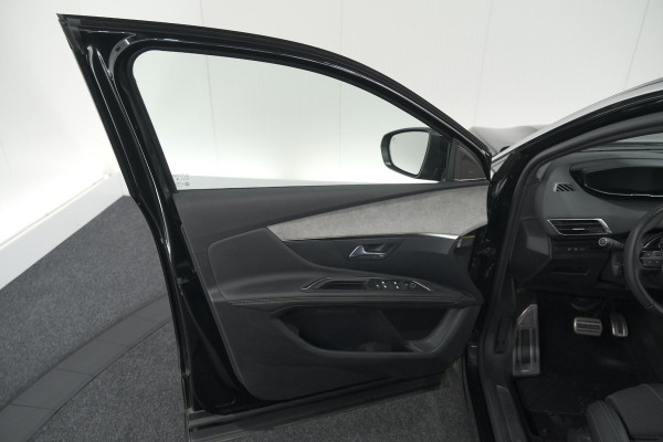 Peugeot 3008 1.2 Hybrid 136 e-DCS6 GT | 360 Camera | Adaptieve Cruise Control | Elektronische Kofferklep | Navigatie