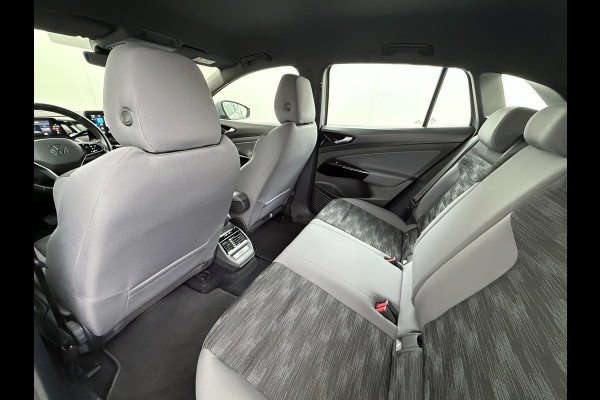 Volkswagen ID.4 77kWh SOH 92% 21"LM Trekhaak Adap.Cruise + stop&go Apple Carplay Android Auto Navi Life Ecc Pdc Stoelverwarming Front assist Bluetooth Connected services Led Rijstrooksensor Wifi 1e Eigenaar Origineel Nederlandse Auto 1.000KG Trekvermogen