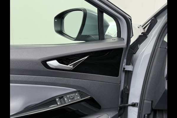 Volkswagen ID.4 77kWh SOH 92% 21"LM Trekhaak Adap.Cruise + stop&go Apple Carplay Android Auto Navi Life Ecc Pdc Stoelverwarming Front assist Bluetooth Connected services Led Rijstrooksensor Wifi 1e Eigenaar Origineel Nederlandse Auto 1.000KG Trekvermogen