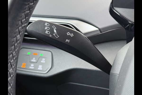 Volkswagen ID.4 77kWh SOH 92% 21"LM Trekhaak Adap.Cruise + stop&go Apple Carplay Android Auto Navi Life Ecc Pdc Stoelverwarming Front assist Bluetooth Connected services Led Rijstrooksensor Wifi 1e Eigenaar Origineel Nederlandse Auto 1.000KG Trekvermogen