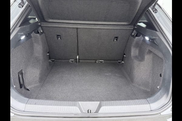 Volkswagen ID.4 77kWh SOH 92% 21"LM Trekhaak Adap.Cruise + stop&go Apple Carplay Android Auto Navi Life Ecc Pdc Stoelverwarming Front assist Bluetooth Connected services Led Rijstrooksensor Wifi 1e Eigenaar Origineel Nederlandse Auto 1.000KG Trekvermogen