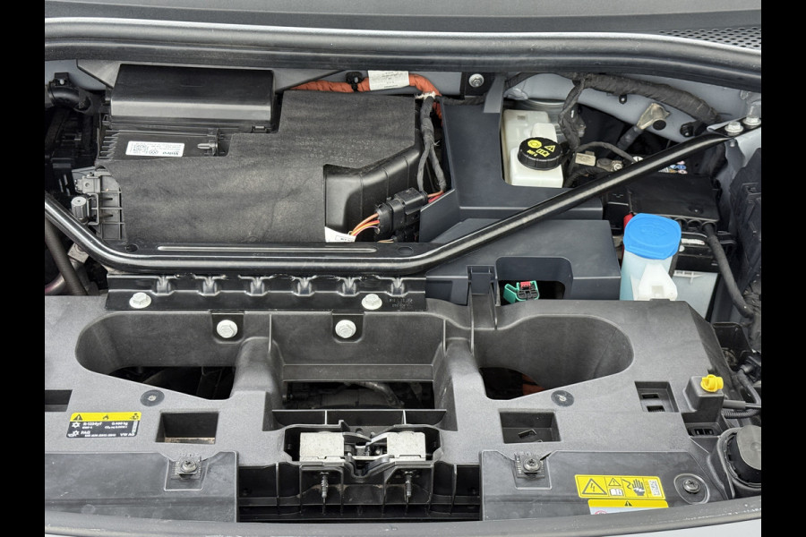 Volkswagen ID.4 77kWh SOH 92% 21"LM Trekhaak Adap.Cruise + stop&go Apple Carplay Android Auto Navi Life Ecc Pdc Stoelverwarming Front assist Bluetooth Connected services Led Rijstrooksensor Wifi 1e Eigenaar Origineel Nederlandse Auto 1.000KG Trekvermogen