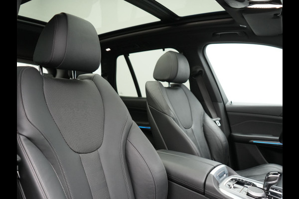 BMW X5 xDrive45e High Executive Plug In Hybrid 395pk Dealer O.H PHEV | Trekhaak Af Fabriek | Luchtvering | Panodak | Head Up | Adaptive Cruise | 360 Camera | Adaptief Onderstel | Lederen Sportstoelen Memory & Verwarmd | Apple Carplay | Sfee BMW X5 xDrive45e High Executive Plug In Hybrid 395pk Dealer O.H PHEV | Trekhaak Af Fabriek | Luchtvering | Panodak | Head Up | Adaptive Cruise | 360 Camera | Adaptief Onderstel | Lederen Sportstoelen Memory & Verwarmd | Apple Carplay | Sfee