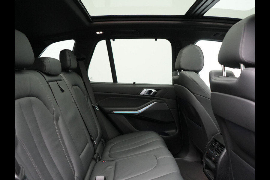 BMW X5 xDrive45e High Executive Plug In Hybrid 395pk Dealer O.H PHEV | Trekhaak Af Fabriek | Luchtvering | Panodak | Head Up | Adaptive Cruise | 360 Camera | Adaptief Onderstel | Lederen Sportstoelen Memory & Verwarmd | Apple Carplay | Sfee BMW X5 xDrive45e High Executive Plug In Hybrid 395pk Dealer O.H PHEV | Trekhaak Af Fabriek | Luchtvering | Panodak | Head Up | Adaptive Cruise | 360 Camera | Adaptief Onderstel | Lederen Sportstoelen Memory & Verwarmd | Apple Carplay | Sfee
