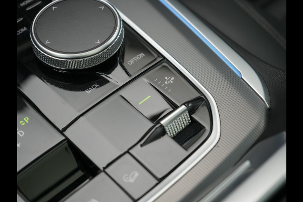 BMW X5 xDrive45e High Executive Plug In Hybrid 395pk Dealer O.H PHEV | Trekhaak Af Fabriek | Luchtvering | Panodak | Head Up | Adaptive Cruise | 360 Camera | Adaptief Onderstel | Lederen Sportstoelen Memory & Verwarmd | Apple Carplay | Sfee BMW X5 xDrive45e High Executive Plug In Hybrid 395pk Dealer O.H PHEV | Trekhaak Af Fabriek | Luchtvering | Panodak | Head Up | Adaptive Cruise | 360 Camera | Adaptief Onderstel | Lederen Sportstoelen Memory & Verwarmd | Apple Carplay | Sfee