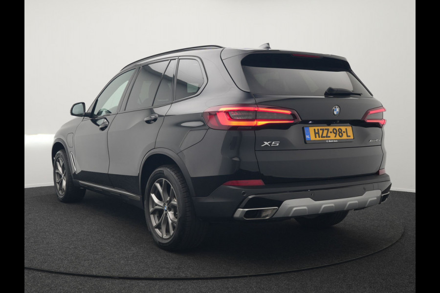 BMW X5 xDrive45e High Executive Plug In Hybrid 395pk Dealer O.H PHEV | Trekhaak Af Fabriek | Luchtvering | Panodak | Head Up | Adaptive Cruise | 360 Camera | Adaptief Onderstel | Lederen Sportstoelen Memory & Verwarmd | Apple Carplay | Sfee BMW X5 xDrive45e High Executive Plug In Hybrid 395pk Dealer O.H PHEV | Trekhaak Af Fabriek | Luchtvering | Panodak | Head Up | Adaptive Cruise | 360 Camera | Adaptief Onderstel | Lederen Sportstoelen Memory & Verwarmd | Apple Carplay | Sfee