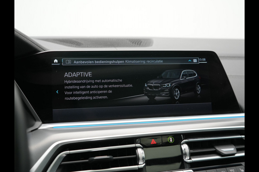 BMW X5 xDrive45e High Executive Plug In Hybrid 395pk Dealer O.H PHEV | Trekhaak Af Fabriek | Luchtvering | Panodak | Head Up | Adaptive Cruise | 360 Camera | Adaptief Onderstel | Lederen Sportstoelen Memory & Verwarmd | Apple Carplay | Sfee BMW X5 xDrive45e High Executive Plug In Hybrid 395pk Dealer O.H PHEV | Trekhaak Af Fabriek | Luchtvering | Panodak | Head Up | Adaptive Cruise | 360 Camera | Adaptief Onderstel | Lederen Sportstoelen Memory & Verwarmd | Apple Carplay | Sfee