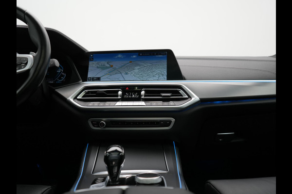 BMW X5 xDrive45e High Executive Plug In Hybrid 395pk Dealer O.H PHEV | Trekhaak Af Fabriek | Luchtvering | Panodak | Head Up | Adaptive Cruise | 360 Camera | Adaptief Onderstel | Lederen Sportstoelen Memory & Verwarmd | Apple Carplay | Sfee BMW X5 xDrive45e High Executive Plug In Hybrid 395pk Dealer O.H PHEV | Trekhaak Af Fabriek | Luchtvering | Panodak | Head Up | Adaptive Cruise | 360 Camera | Adaptief Onderstel | Lederen Sportstoelen Memory & Verwarmd | Apple Carplay | Sfee