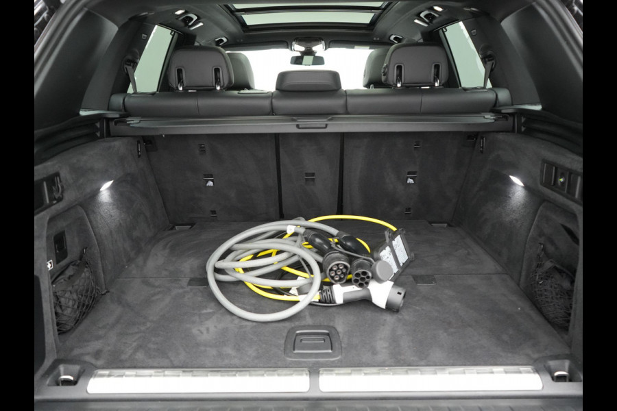 BMW X5 xDrive45e High Executive Plug In Hybrid 395pk Dealer O.H PHEV | Trekhaak Af Fabriek | Luchtvering | Panodak | Head Up | Adaptive Cruise | 360 Camera | Adaptief Onderstel | Lederen Sportstoelen Memory & Verwarmd | Apple Carplay | Sfee BMW X5 xDrive45e High Executive Plug In Hybrid 395pk Dealer O.H PHEV | Trekhaak Af Fabriek | Luchtvering | Panodak | Head Up | Adaptive Cruise | 360 Camera | Adaptief Onderstel | Lederen Sportstoelen Memory & Verwarmd | Apple Carplay | Sfee
