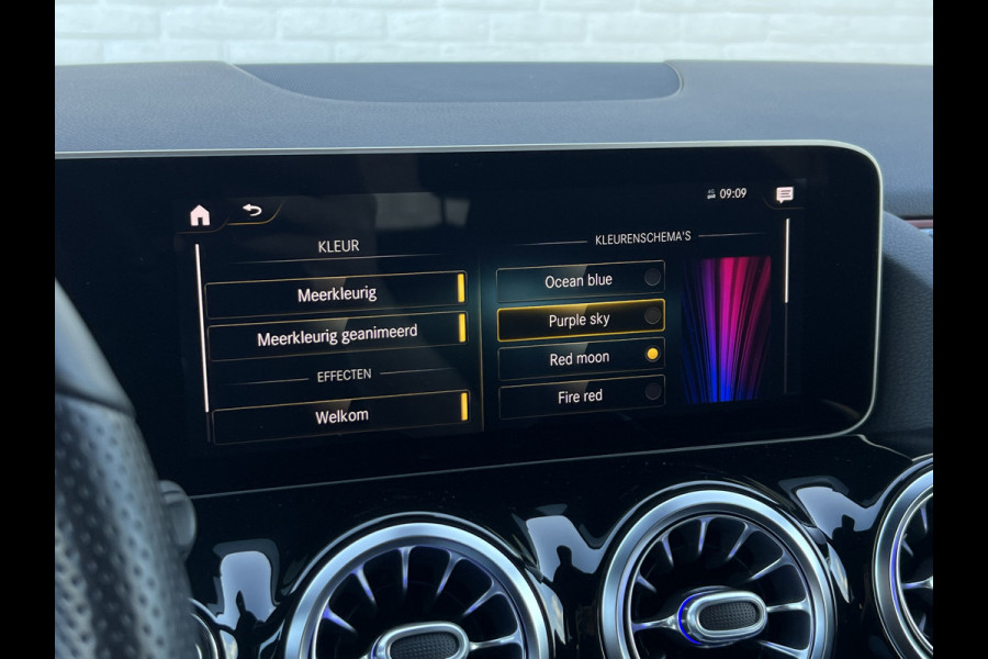 Mercedes-Benz B-Klasse 200 Business Solution AMG | Night | Camera | Sfeerverlichting | MBUX