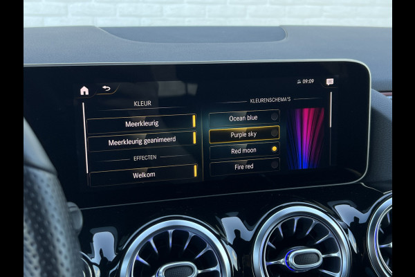 Mercedes-Benz B-Klasse 200 Business Solution AMG | Night | Camera | Sfeerverlichting | MBUX