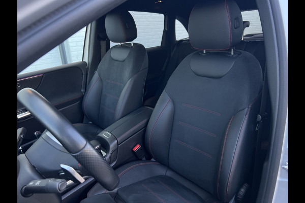 Mercedes-Benz B-Klasse 200 Business Solution AMG | Night | Camera | Sfeerverlichting | MBUX