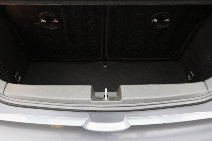 Opel ADAM 1.0 Turbo Jam Favourite Two-Tone, Airco, Cruise, Apple Carplay, Elektrische Ramen, 16''