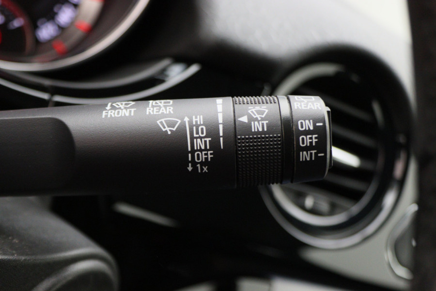 Opel ADAM 1.0 Turbo Jam Favourite Two-Tone, Airco, Cruise, Apple Carplay, Elektrische Ramen, 16''