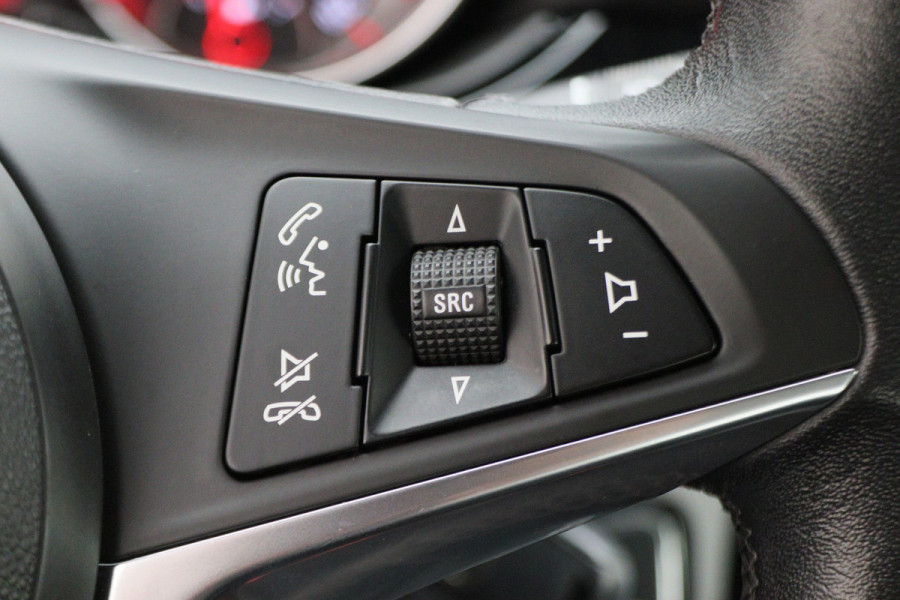 Opel ADAM 1.0 Turbo Jam Favourite Two-Tone, Airco, Cruise, Apple Carplay, Elektrische Ramen, 16''