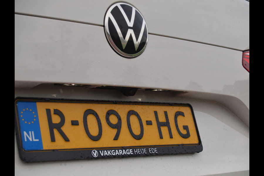 Volkswagen Multivan 1.4 eHybrid L2H1 Life | 7-persoons | Camera | Cruise Control | Apple Carplay | NL-Auto |