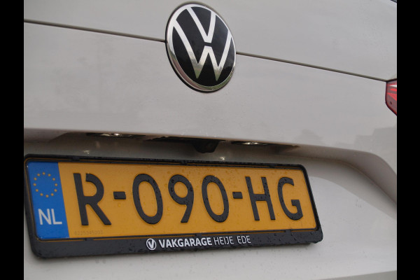 Volkswagen Multivan 1.4 eHybrid L2H1 Life | 7-persoons | Camera | Cruise Control | Apple Carplay | NL-Auto |