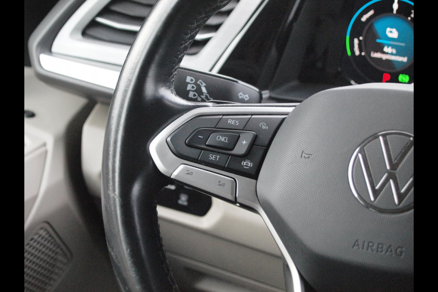 Volkswagen Multivan 1.4 eHybrid L2H1 Life | 7-persoons | Camera | Cruise Control | Apple Carplay | NL-Auto |