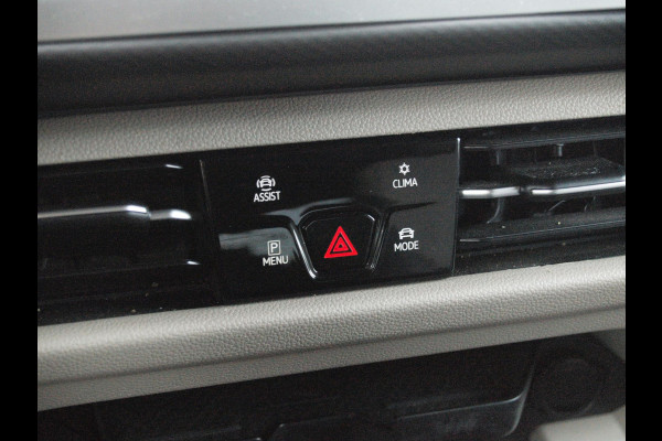 Volkswagen Multivan 1.4 eHybrid L2H1 Life | 7-persoons | Camera | Cruise Control | Apple Carplay | NL-Auto |