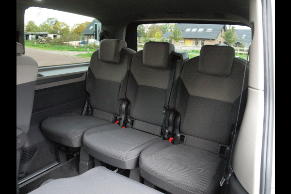 Volkswagen Multivan 1.4 eHybrid L2H1 Life | 7-persoons | Camera | Cruise Control | Apple Carplay | NL-Auto |