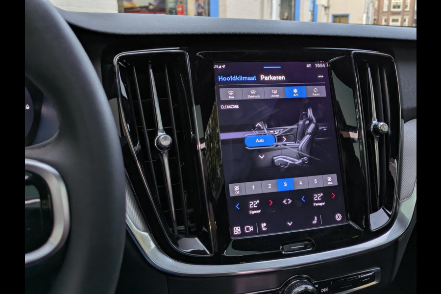 Volvo V60 2.0 T6 Plug-in hybrid AWD Plus Dark|Panodak|Pilot-Assist|BLIS|Memory|Long-Range|Denim Blue