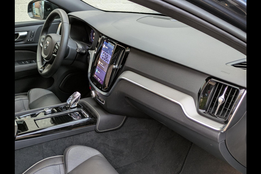 Volvo V60 2.0 T6 Plug-in hybrid AWD Plus Dark|Panodak|Pilot-Assist|BLIS|Memory|Long-Range|Denim Blue