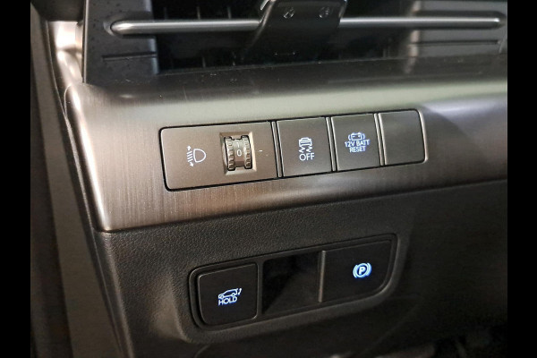 Hyundai Kona 1.6 GDI HEV Comfort Smart Incl. Apple Carplay & Android Auto | Achteruitrijcamera | Navigatie Hyundai Kona 1.6 GDI HEV Comfort Smart Incl. Apple Carplay & Android Auto | Achteruitrijcamera | Navigatie