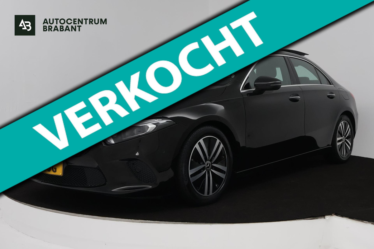 Mercedes-Benz A-Klasse 180 Business Solution Luxury (PANORAMADAK, SFEERVERLICHTING, STOELVERWARMING, ELEKTR STOELEN, CAMERA) Mercedes-Benz A-Klasse 180 Business Solution Luxury (PANORAMADAK, SFEERVERLICHTING, STOELVERWARMING, ELEKTR STOELEN, CAMERA)