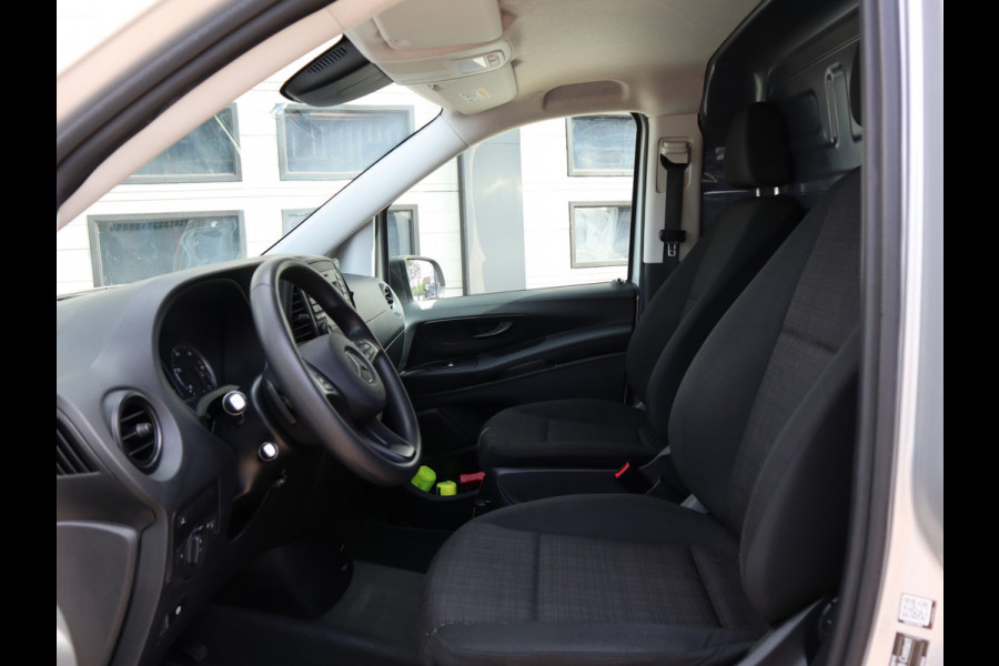 Mercedes-Benz Vito 114 CDI Automaat Euro 6 Lang L2 - Imperiaal - Trekhaak - Camera Mercedes-Benz Vito 114 CDI Automaat Euro 6 Lang L2 - Imperiaal - Trekhaak - Camera